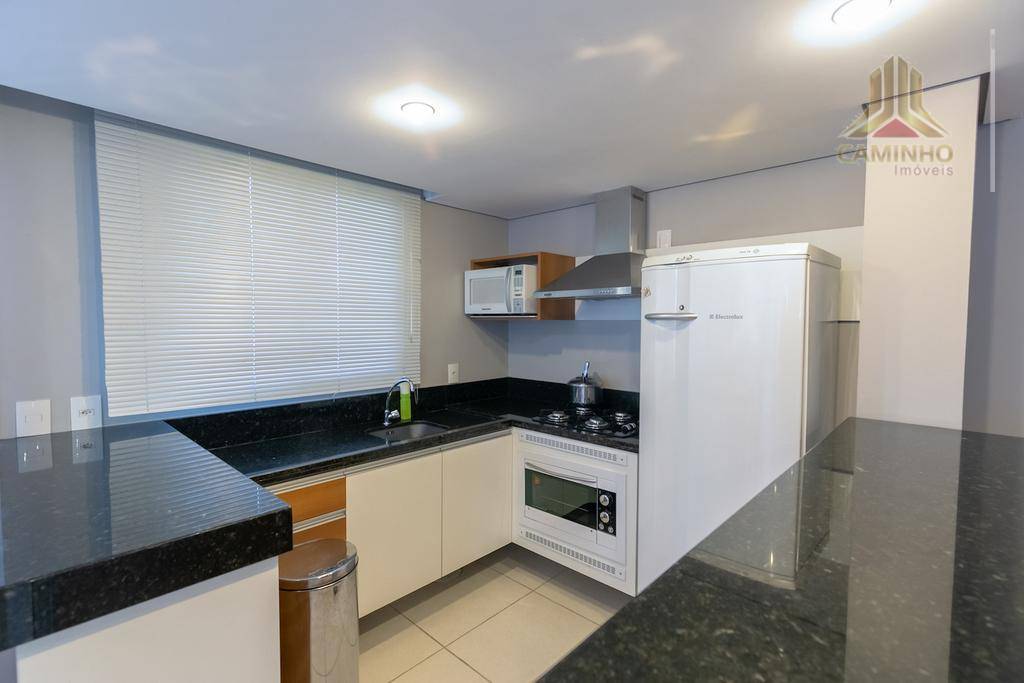 Apartamento à venda com 2 quartos, 68m² - Foto 3