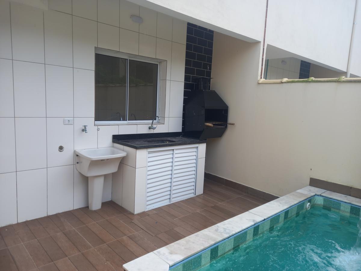 Casa à venda com 2 quartos, 40m² - Foto 1