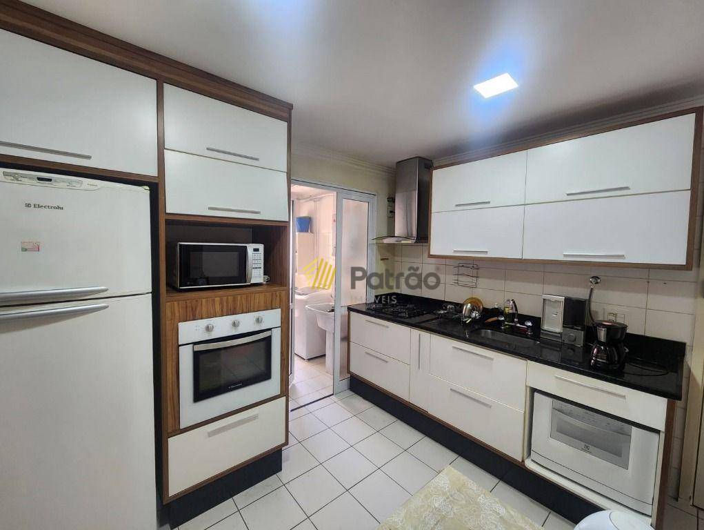 Apartamento à venda com 3 quartos, 106m² - Foto 9