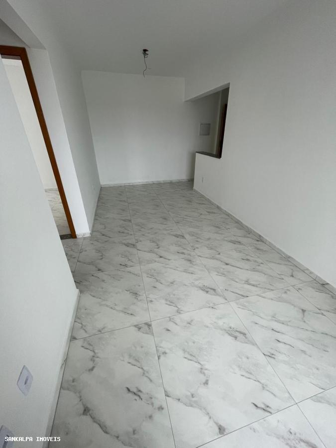 Apartamento à venda com 2 quartos, 77m² - Foto 2