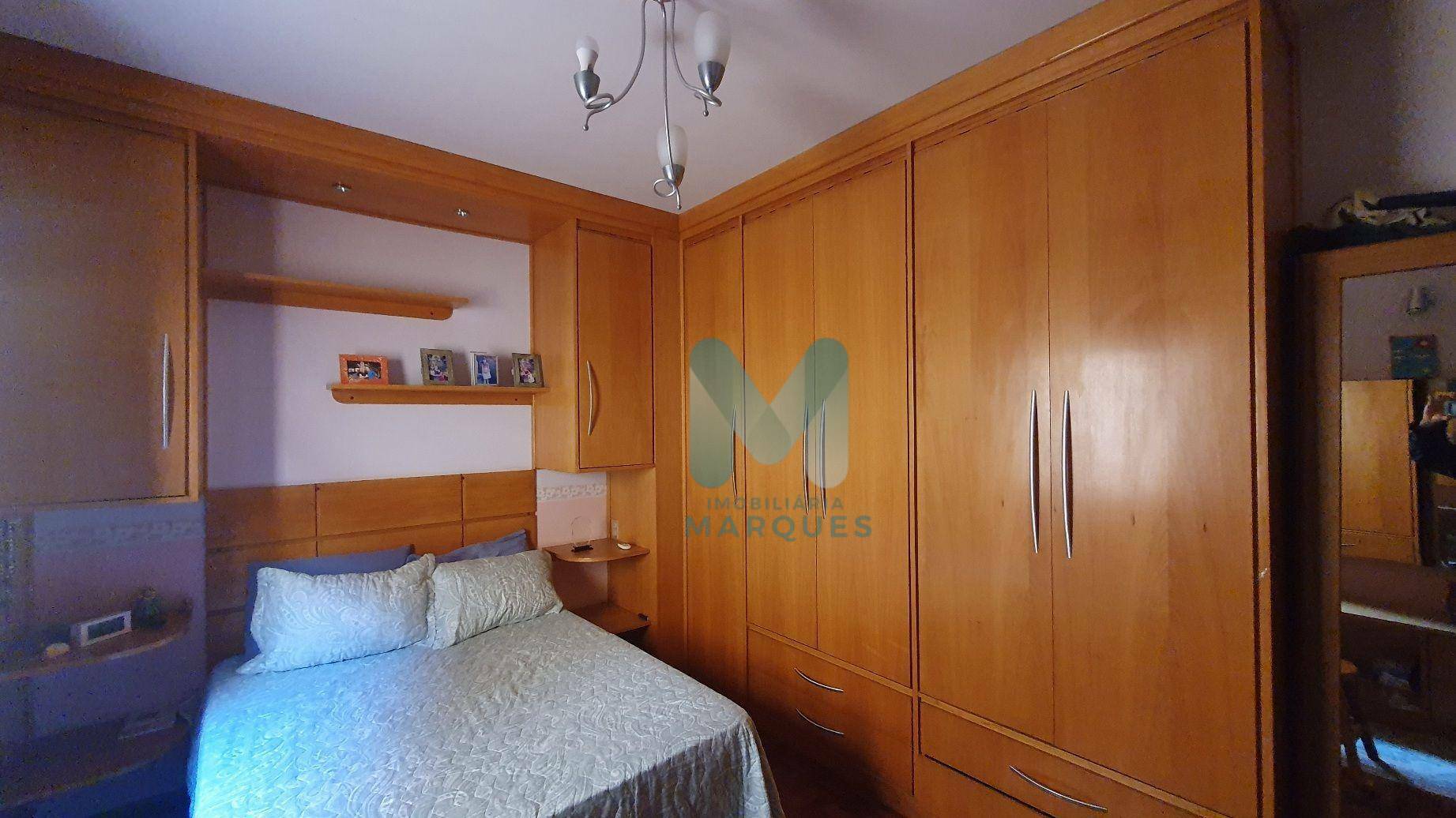 Casa à venda com 3 quartos, 160m² - Foto 2
