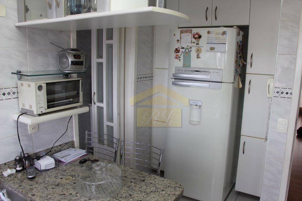 Apartamento à venda com 3 quartos, 140m² - Foto 10