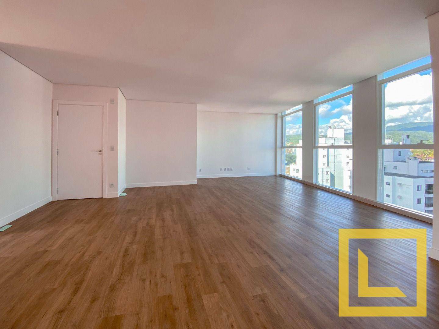 Apartamento à venda com 3 quartos, 149m² - Foto 3