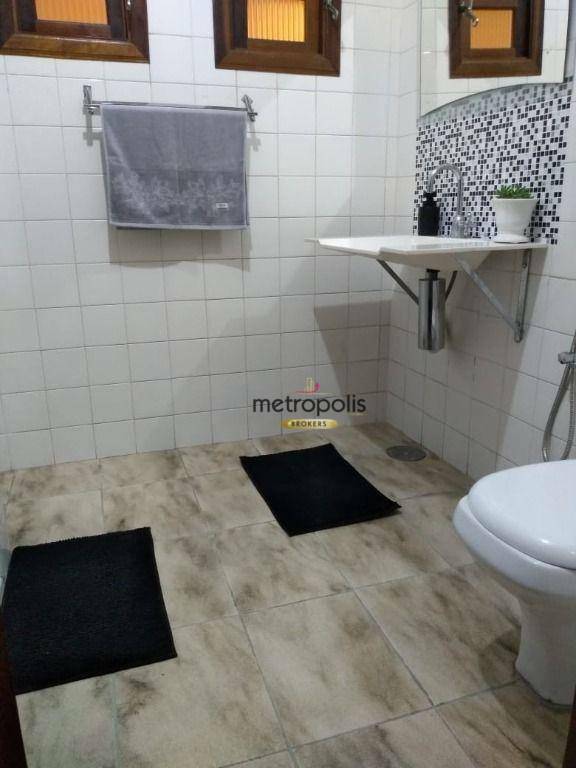 Sobrado à venda com 3 quartos, 250m² - Foto 17