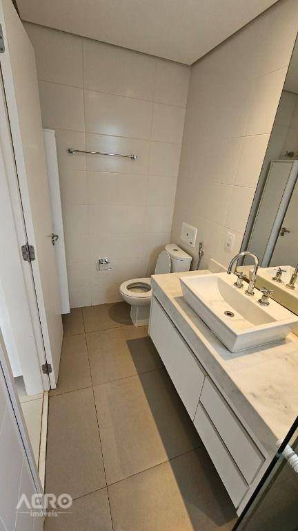 Apartamento para alugar com 3 quartos, 180m² - Foto 40