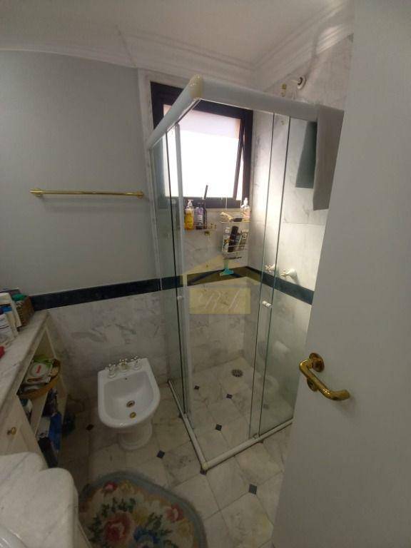 Apartamento à venda com 4 quartos, 266m² - Foto 37