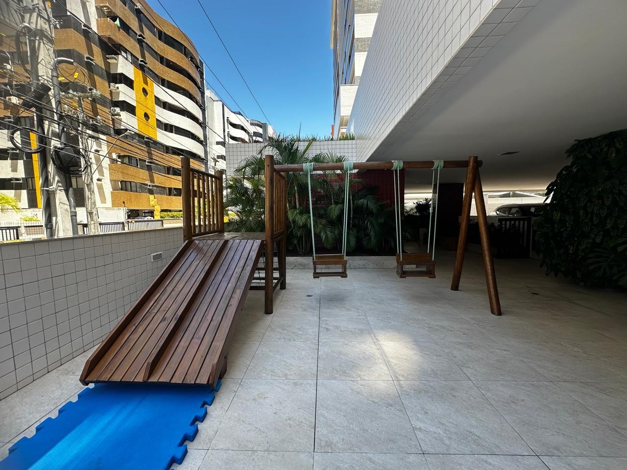 Apartamento à venda com 3 quartos, 80m² - Foto 3