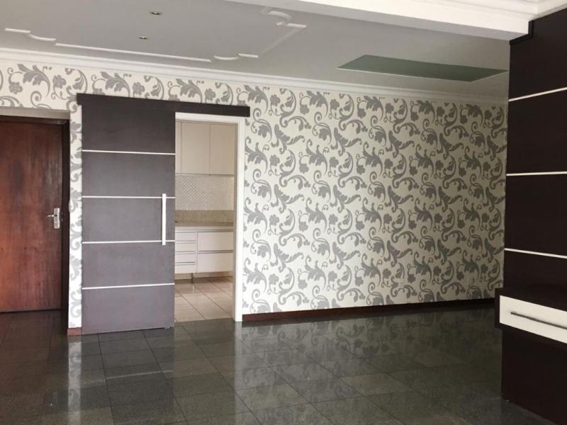 Apartamento à venda com 3 quartos, 105m² - Foto 2