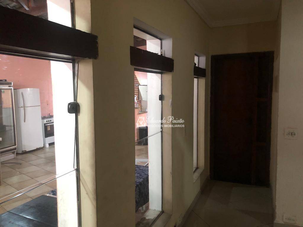 Sobrado à venda com 5 quartos, 300m² - Foto 17