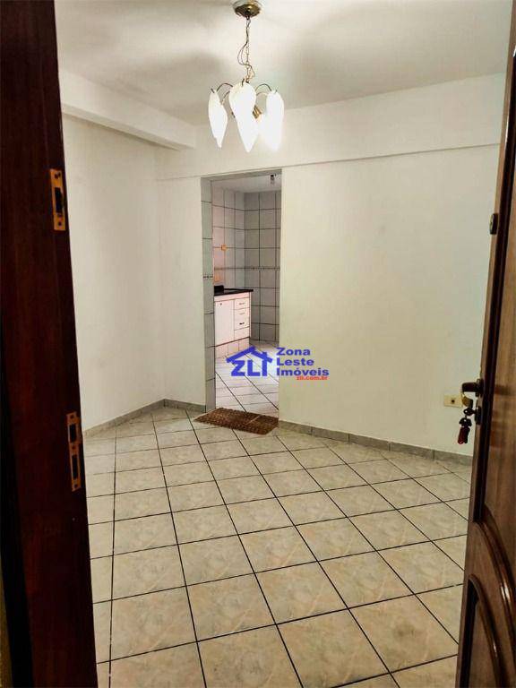 Apartamento à venda com 1 quarto, 40m² - Foto 2