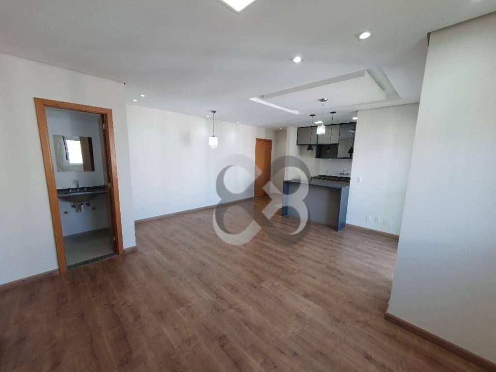 Apartamento para alugar com 2 quartos, 70m² - Foto 4