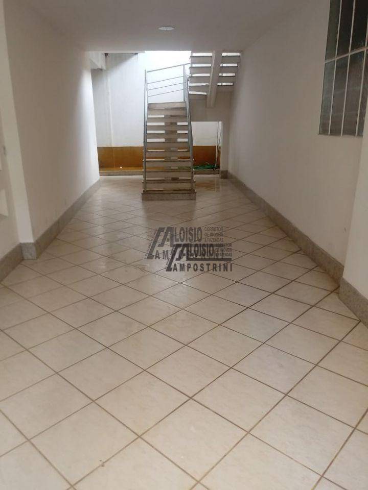 Casa à venda com 3 quartos, 150m² - Foto 3