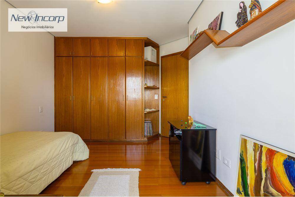 Apartamento à venda com 4 quartos, 200m² - Foto 19