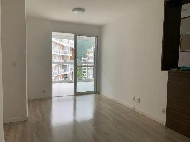 Apartamento à venda com 2 quartos, 67m² - Foto 27