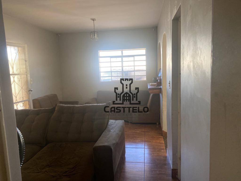 Casa à venda com 3 quartos, 88m² - Foto 8