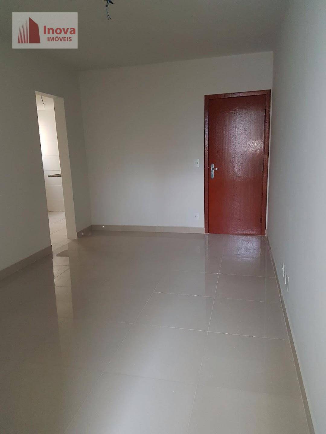 Apartamento à venda com 2 quartos, 62m² - Foto 6