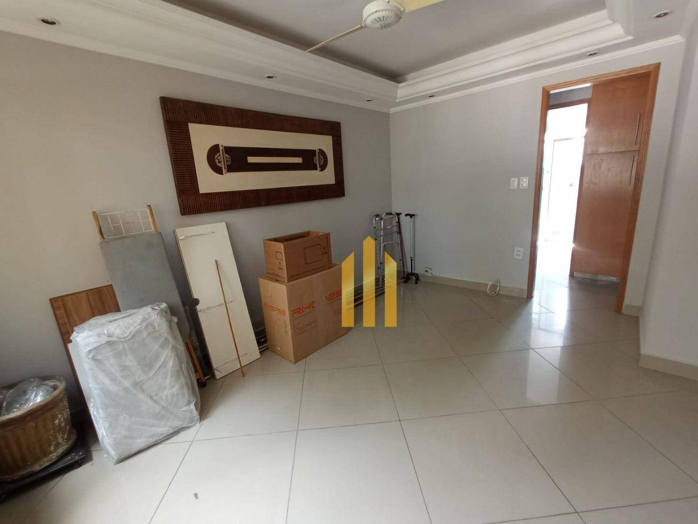 Apartamento à venda com 2 quartos, 80m² - Foto 4