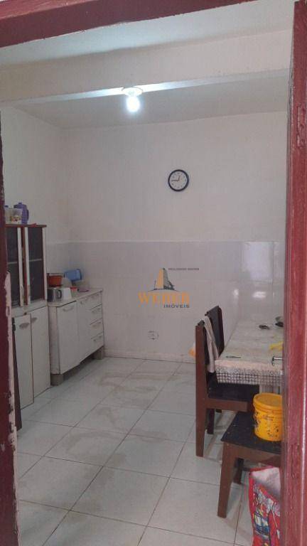 Sobrado à venda com 6 quartos, 180m² - Foto 3