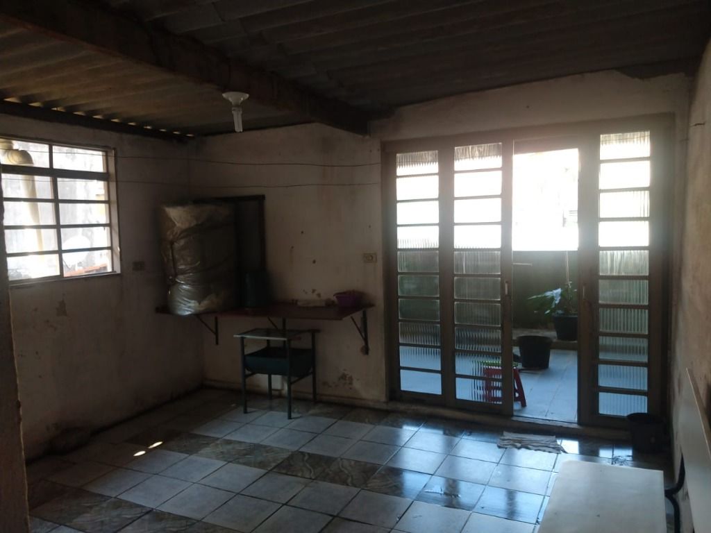 Sobrado à venda com 2 quartos, 125m² - Foto 4