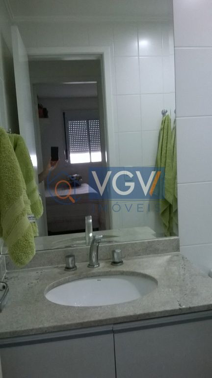 Apartamento à venda com 2 quartos, 72m² - Foto 10