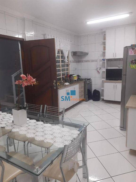 Sobrado à venda com 2 quartos, 184m² - Foto 3