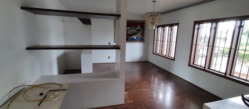 Casa à venda com 3 quartos, 196m² - Foto 2