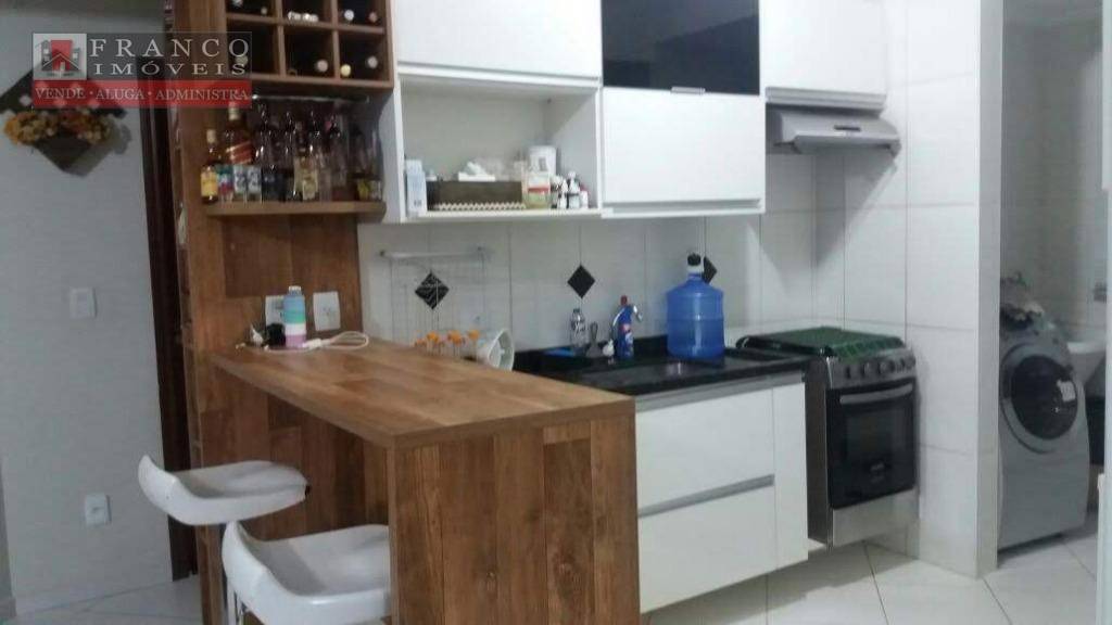 Apartamento à venda com 2 quartos, 60m² - Foto 4