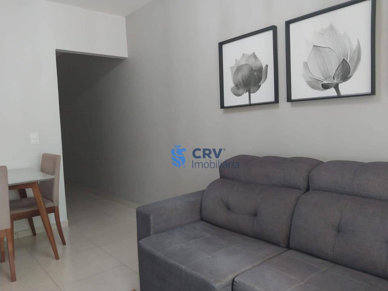 Casa à venda com 3 quartos, 100m² - Foto 4