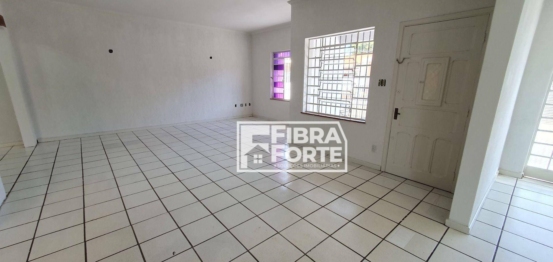 Casa à venda com 5 quartos, 224m² - Foto 5