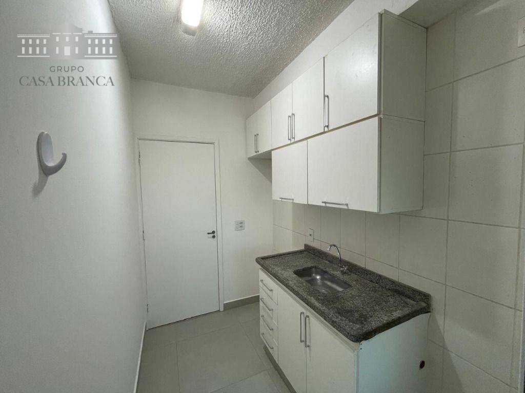 Apartamento à venda com 3 quartos, 66m² - Foto 2