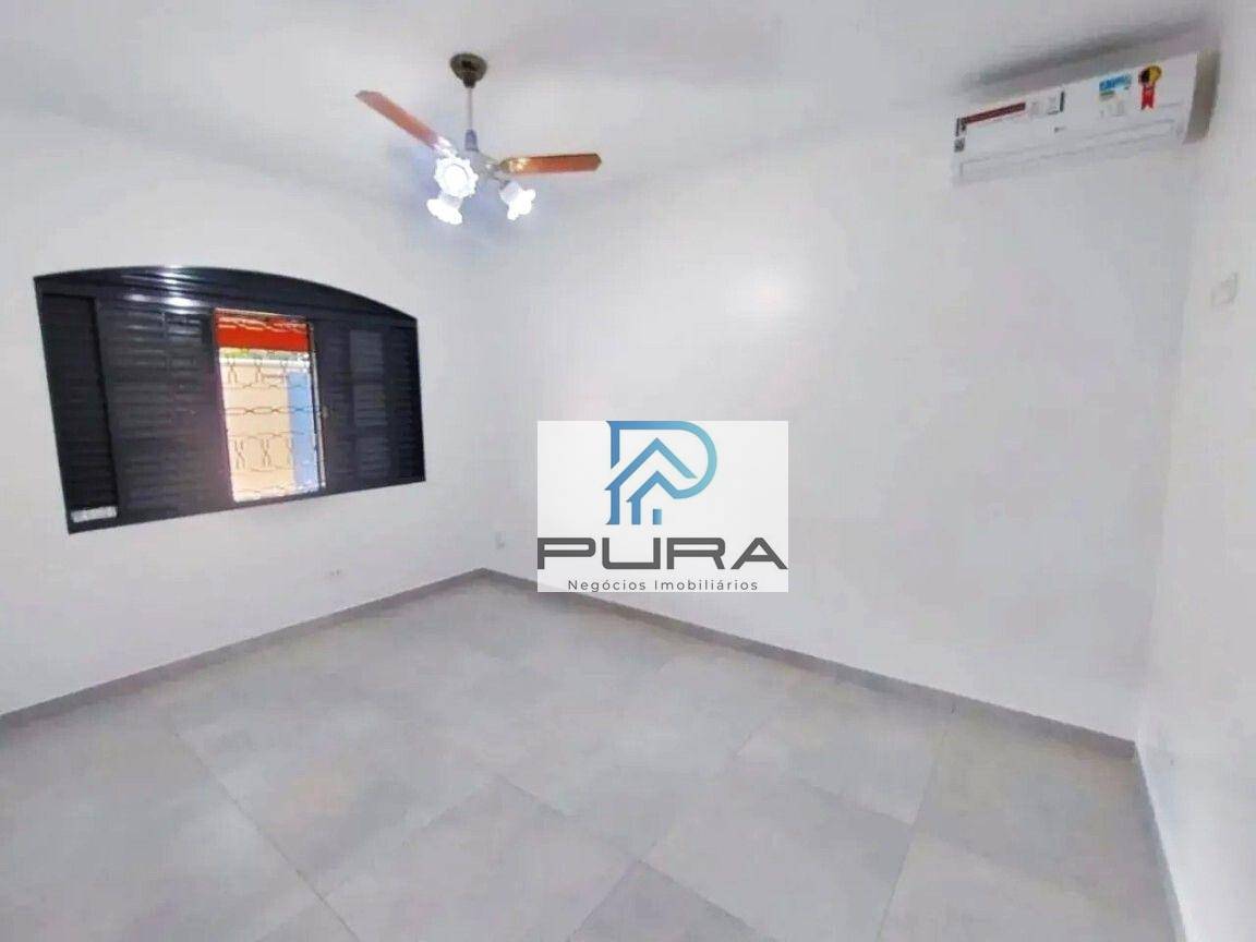 Casa para alugar com 3 quartos, 232m² - Foto 12