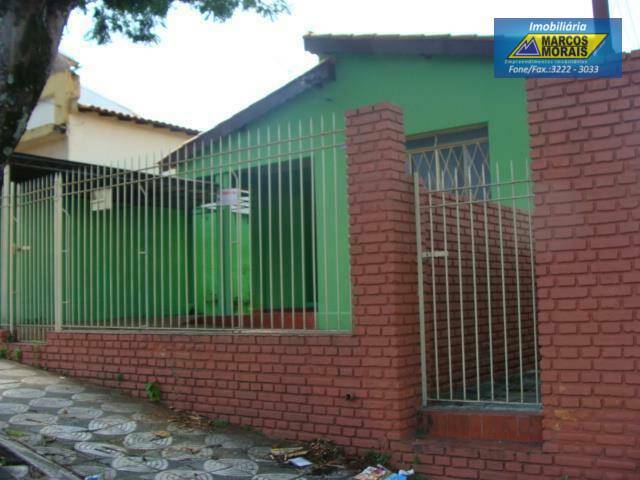 Casa à venda com 4 quartos, 220m² - Foto 4