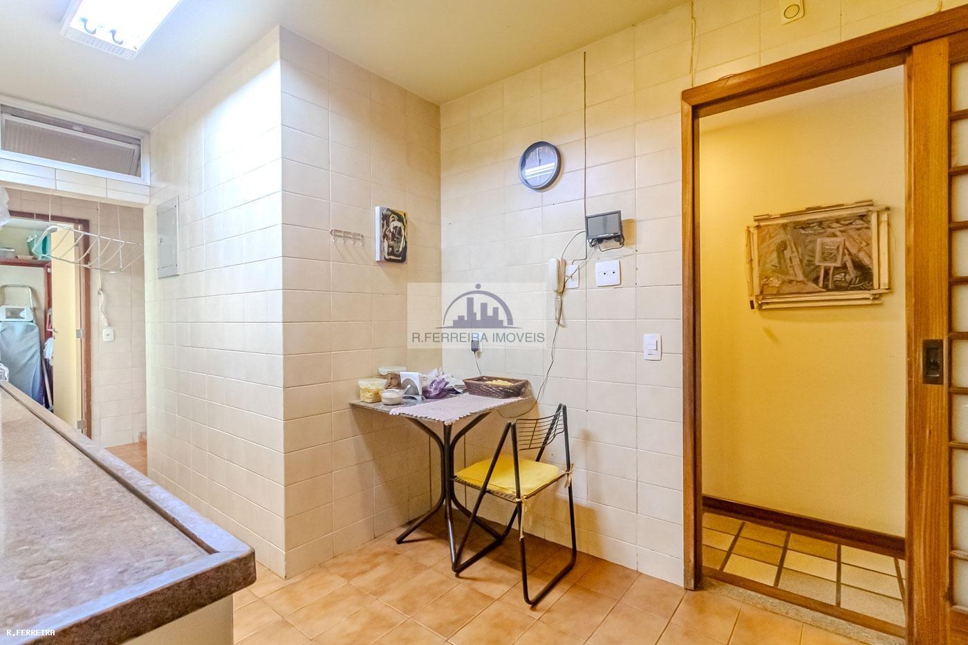 Apartamento à venda com 3 quartos, 137m² - Foto 13