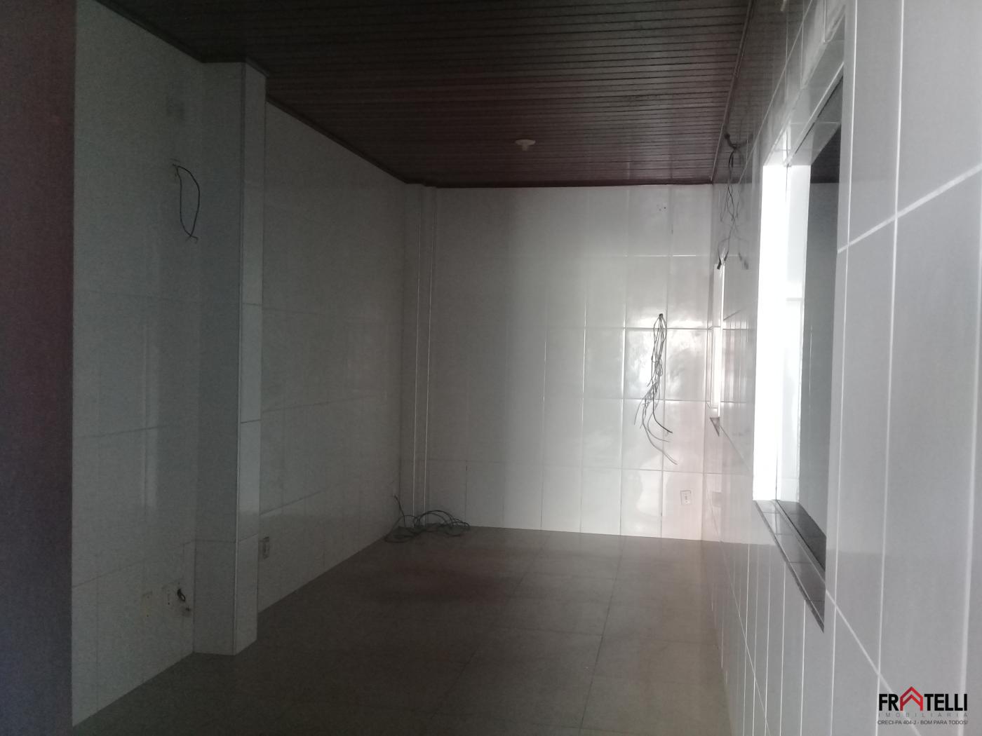 Casa para alugar com 4 quartos, 225m² - Foto 3