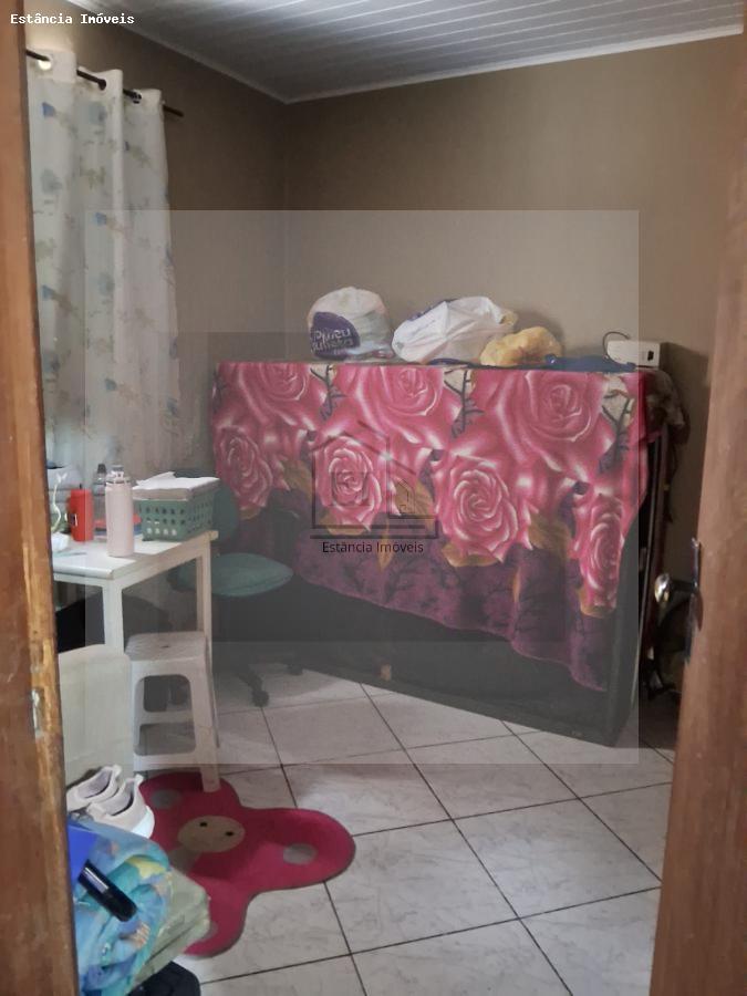 Casa à venda com 2 quartos, 200m² - Foto 9