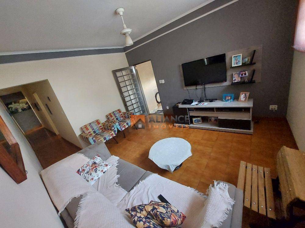 Casa à venda com 3 quartos, 108m² - Foto 5