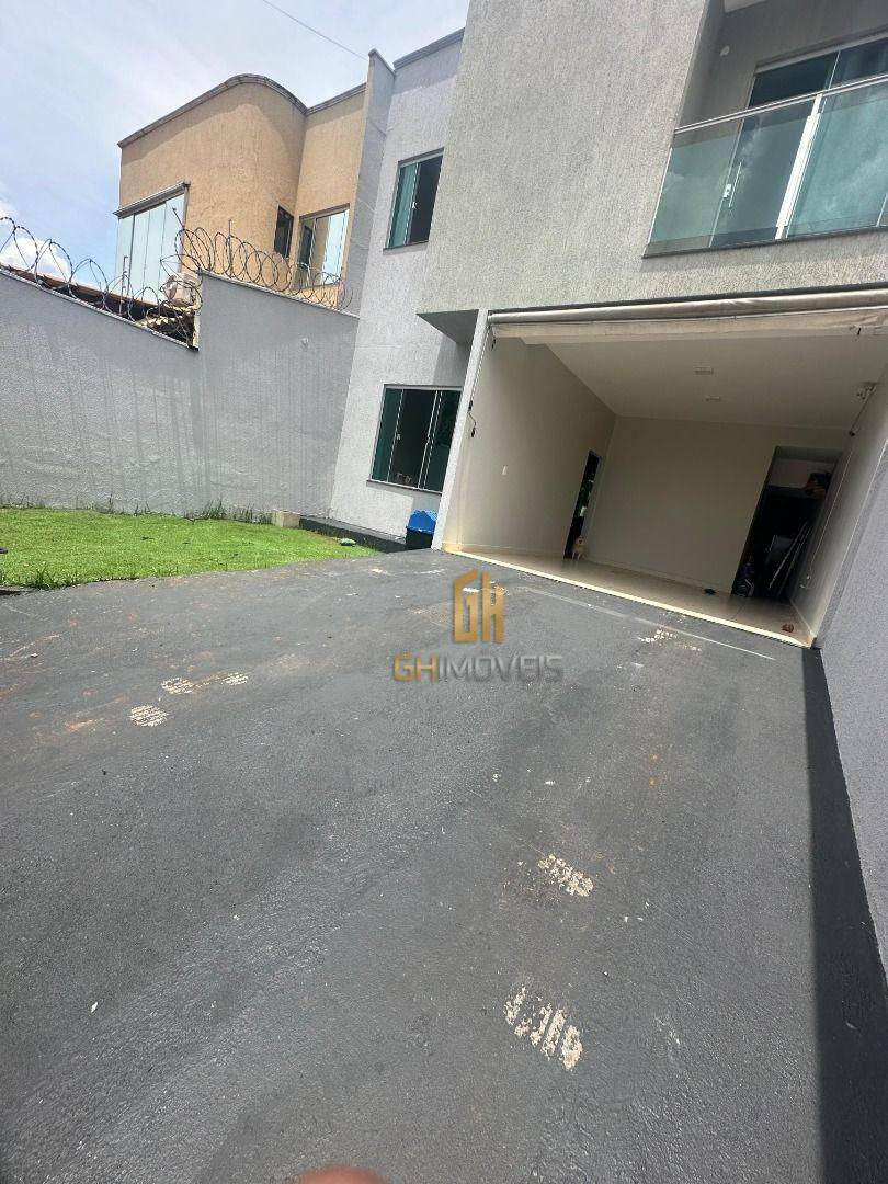 Sobrado à venda com 3 quartos, 200m² - Foto 32