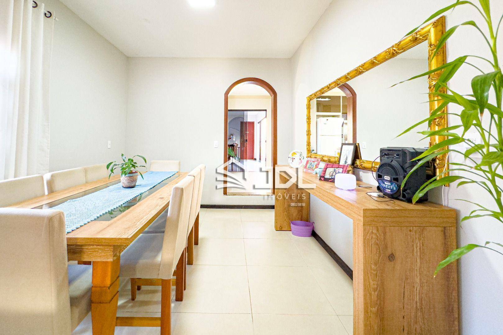 Casa à venda com 4 quartos, 250m² - Foto 10