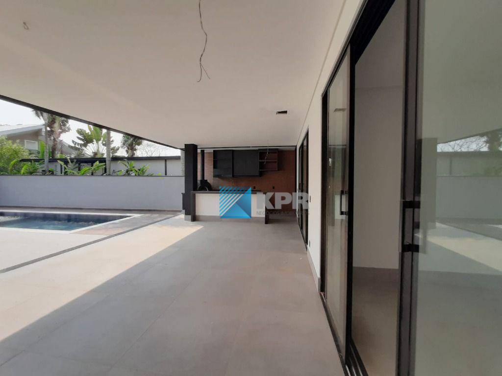 Casa de Condomínio à venda com 4 quartos, 367m² - Foto 31