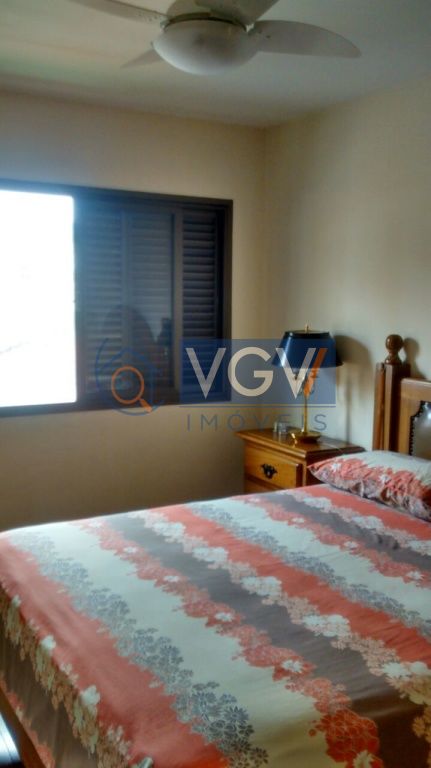 Casa à venda com 4 quartos, 300m² - Foto 6