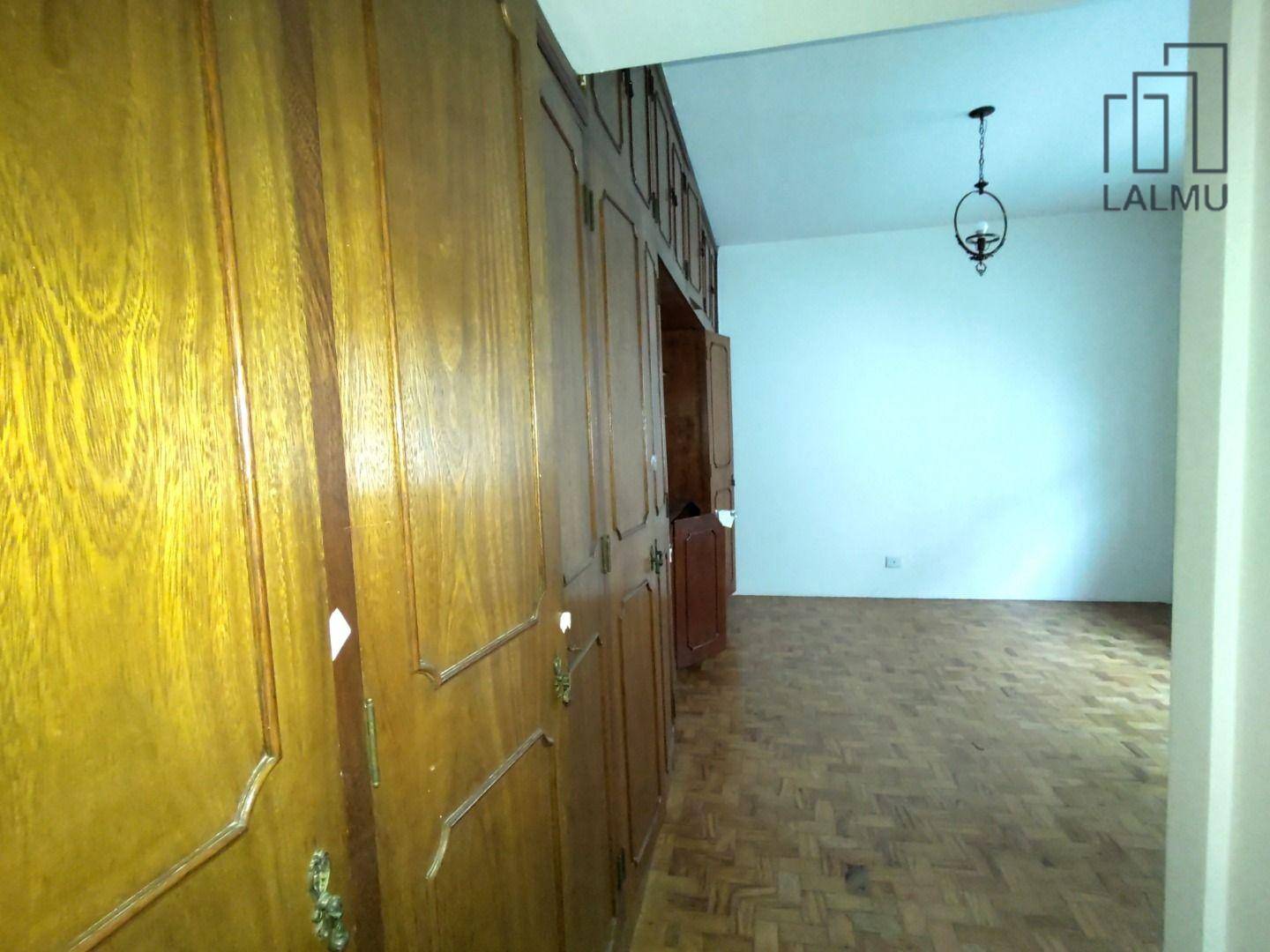 Sobrado para alugar com 3 quartos, 300m² - Foto 47