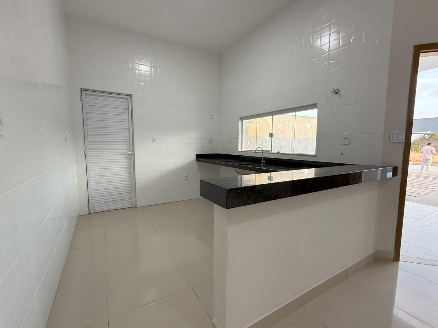 Casa à venda com 3 quartos, 300m² - Foto 4