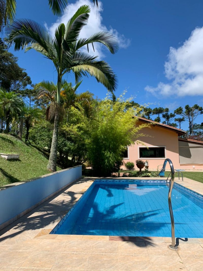 Fazenda à venda com 4 quartos, 200m² - Foto 1