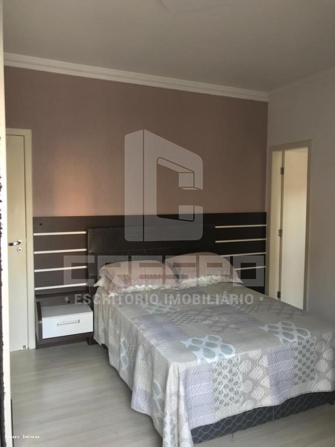 Casa à venda com 4 quartos, 350m² - Foto 14