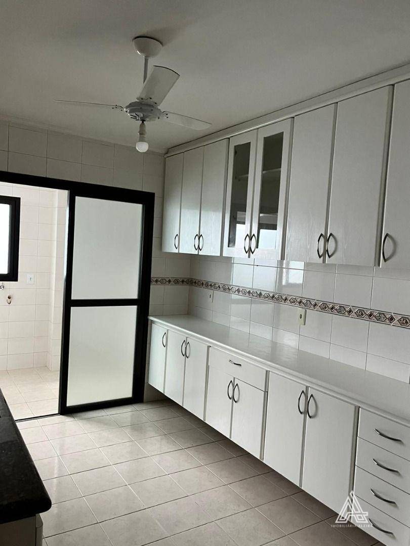 Apartamento à venda com 3 quartos, 114m² - Foto 8