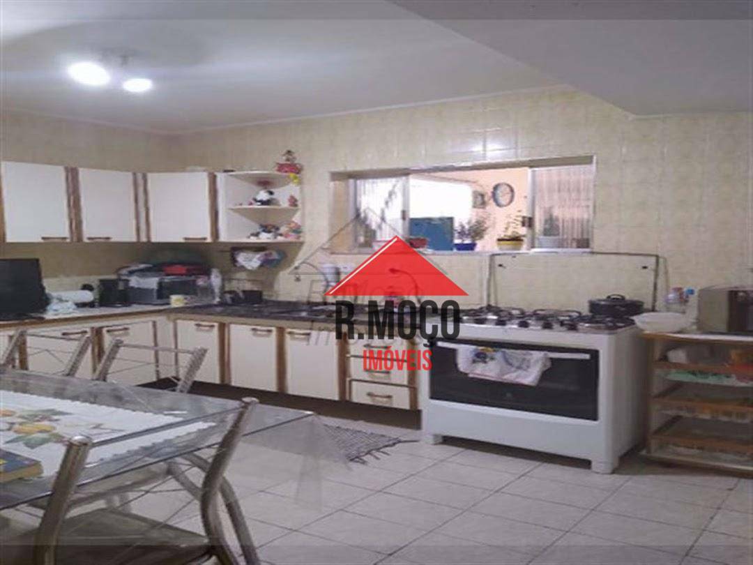 Sobrado à venda com 2 quartos, 100m² - Foto 3