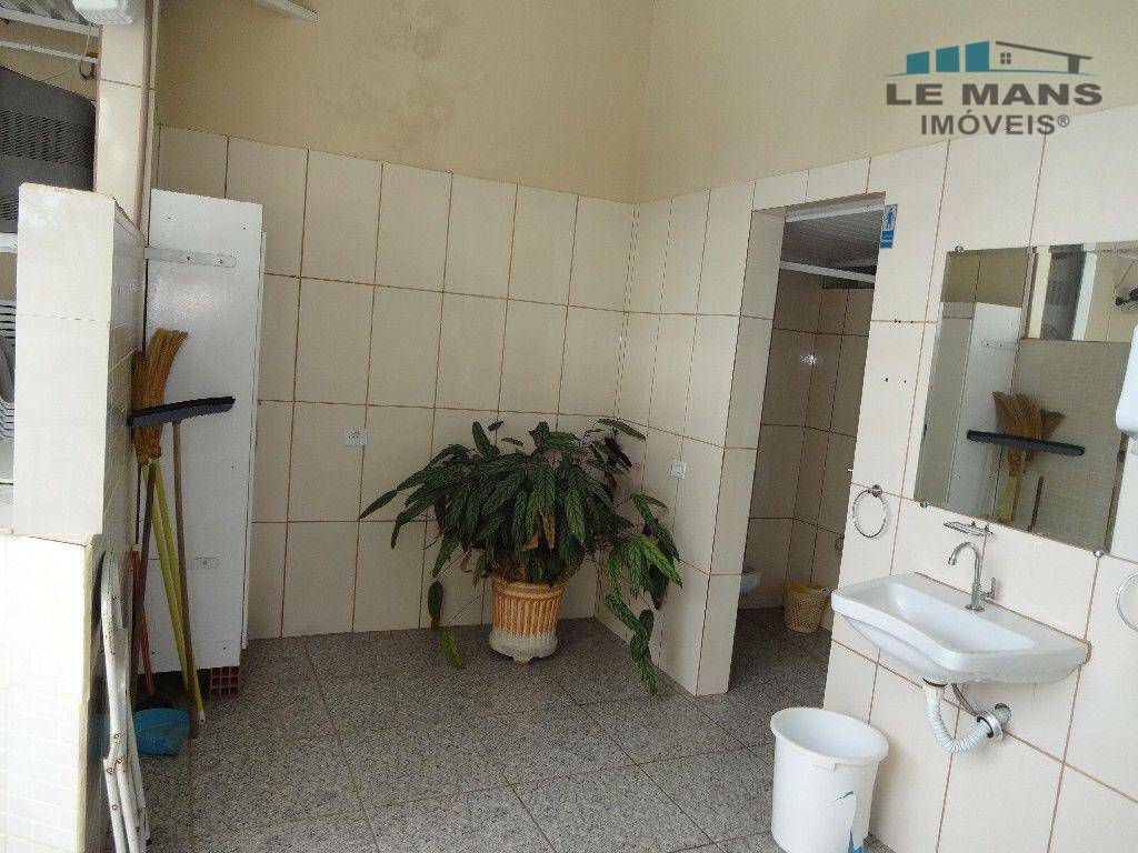 Chácara à venda com 4 quartos, 450m² - Foto 13