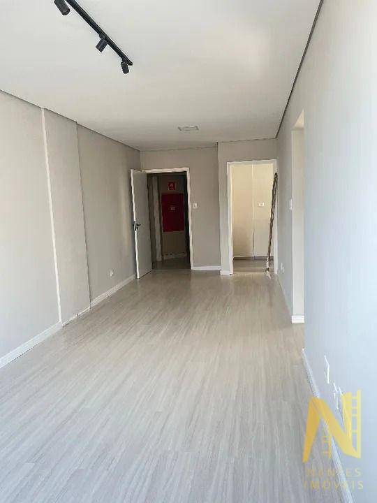 Apartamento à venda com 2 quartos, 67m² - Foto 2