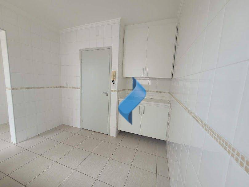 Apartamento para alugar com 2 quartos, 70m² - Foto 8