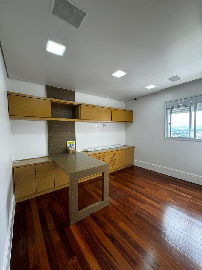 Apartamento à venda com 3 quartos, 232m² - Foto 13